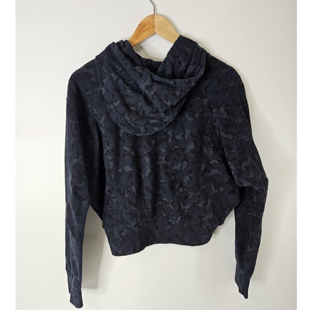 Athleta Women's Blue Farallon Print Pullover Hoody Hoodie Sweater Size Small - Picture 3 of 8